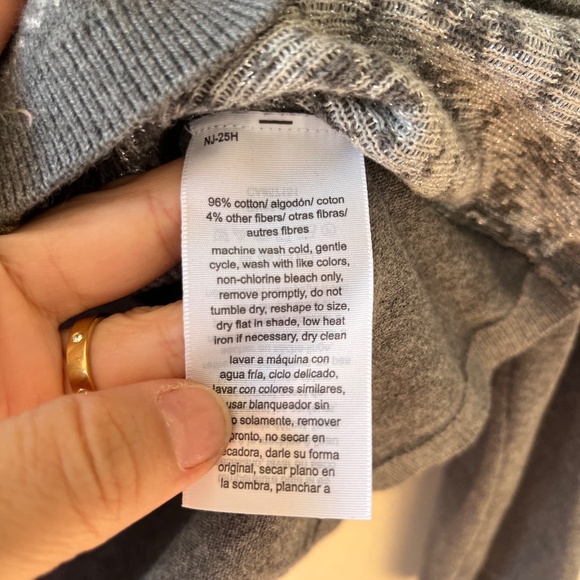 Nautica Sz M Snowflake Print V Neck Gray Sweater Pullover Stretch - Picture 10 of 10